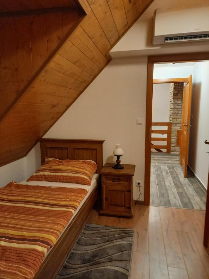 Hotel Vendeghaz Petoerke à Bárdudvarnok Extérieur photo